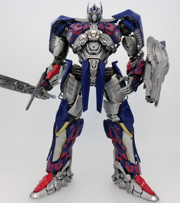 Official DMK03 AOE Optimus Prime Transformers Dual Model Kit Images  (11 of 11)